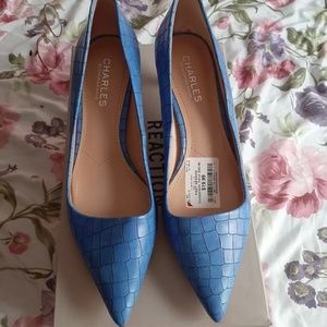 Charles by Charles David blue shoes 7.5